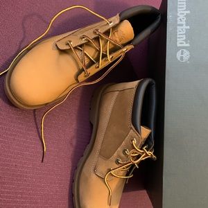 Timberland Chukka Boots Women’s Size 8.5